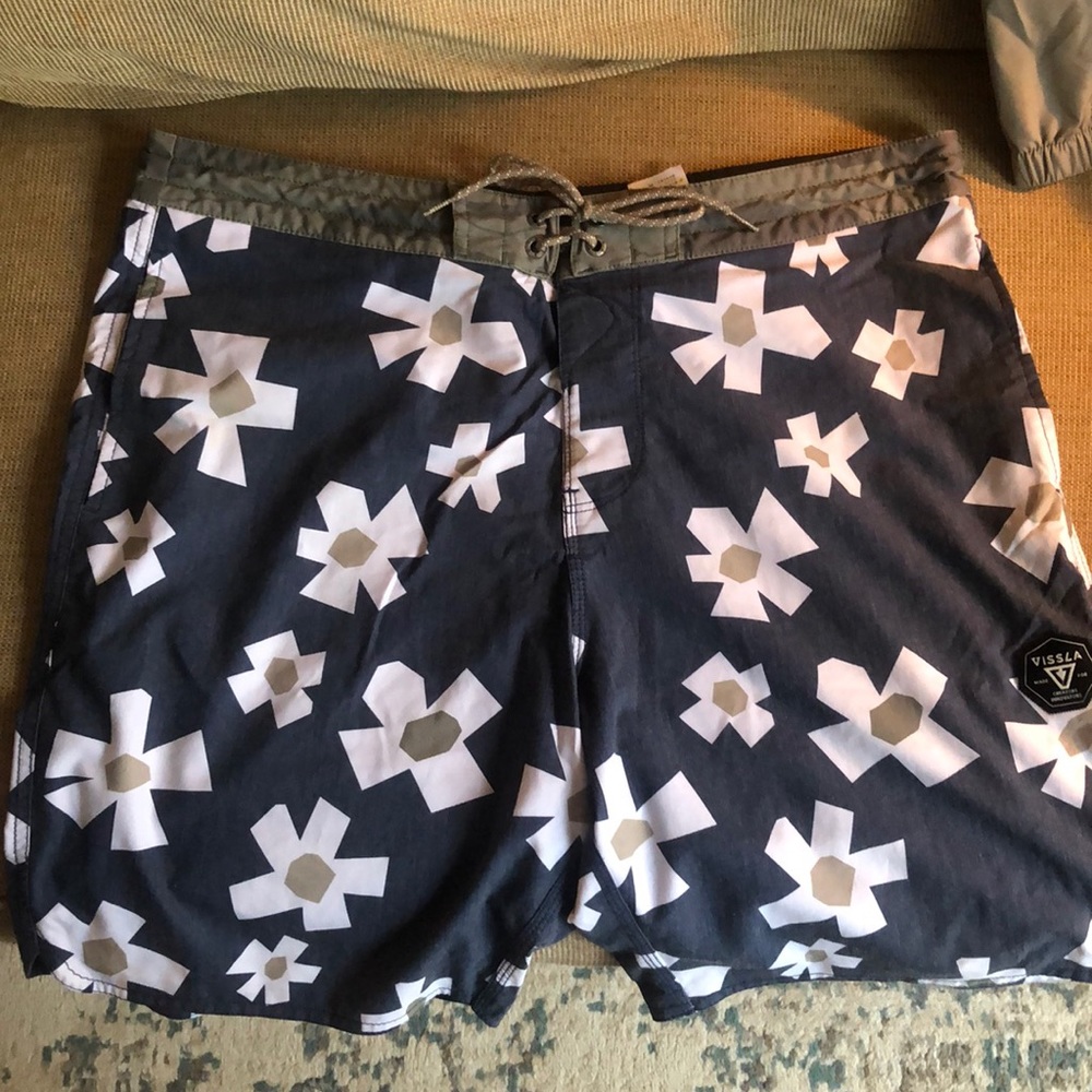 VISSLA men’s shorts
